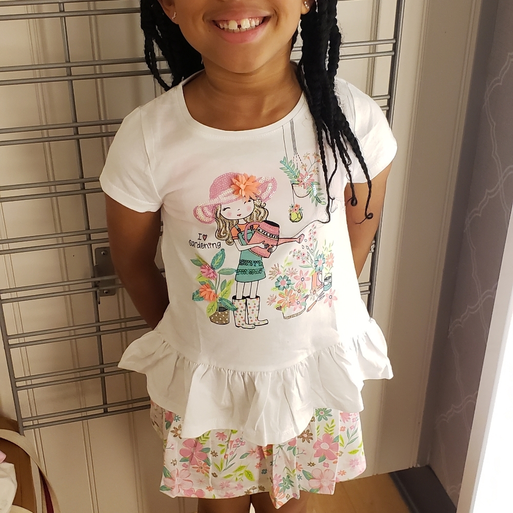 Girl's top and skirt